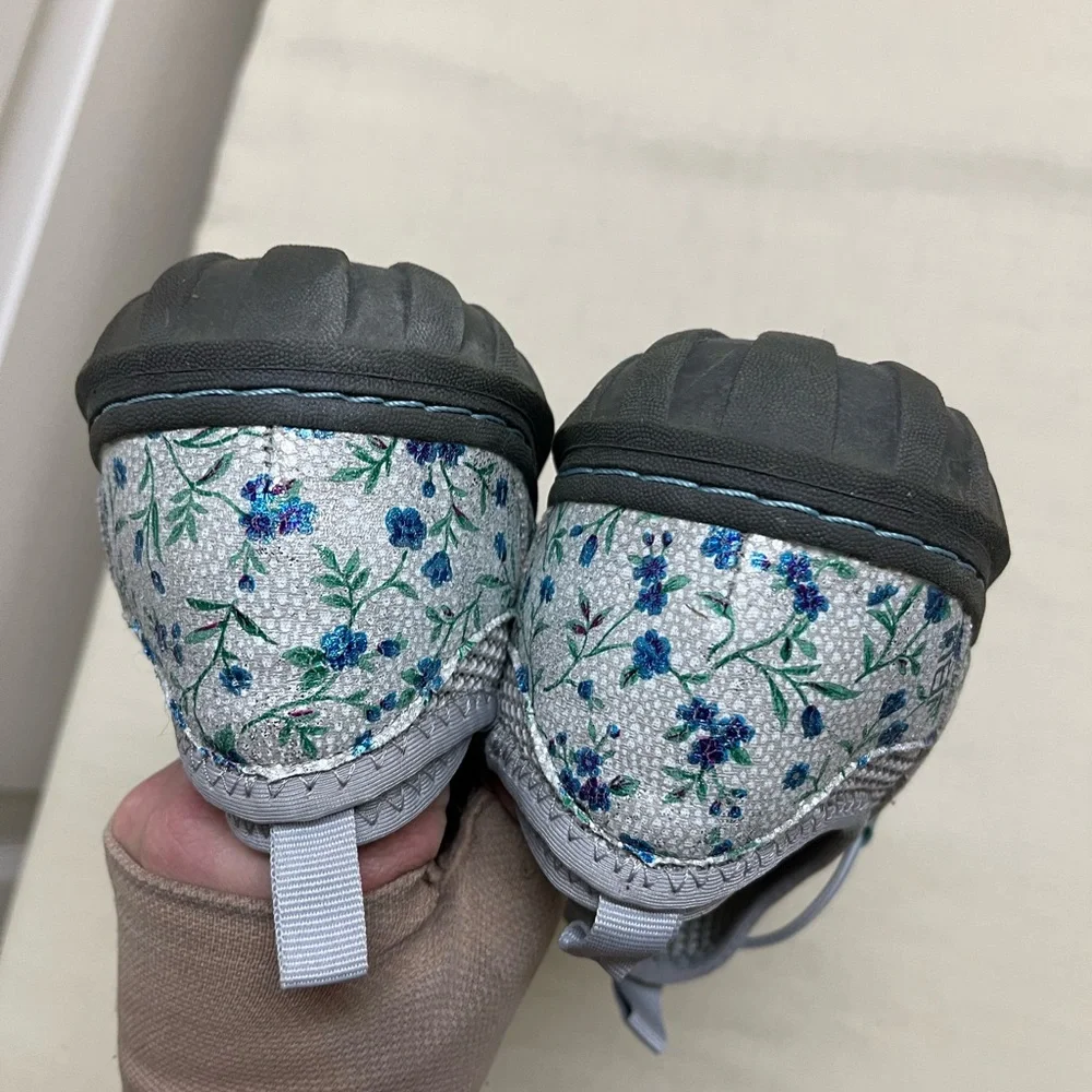 JBU by Jambu size 11 Brandi memory foam grey floral Casual Slip-On Shoe